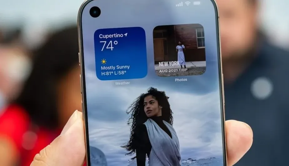 iPhone 18 Pro to Feature New Front Design with Camera Moved to Top Left Corner