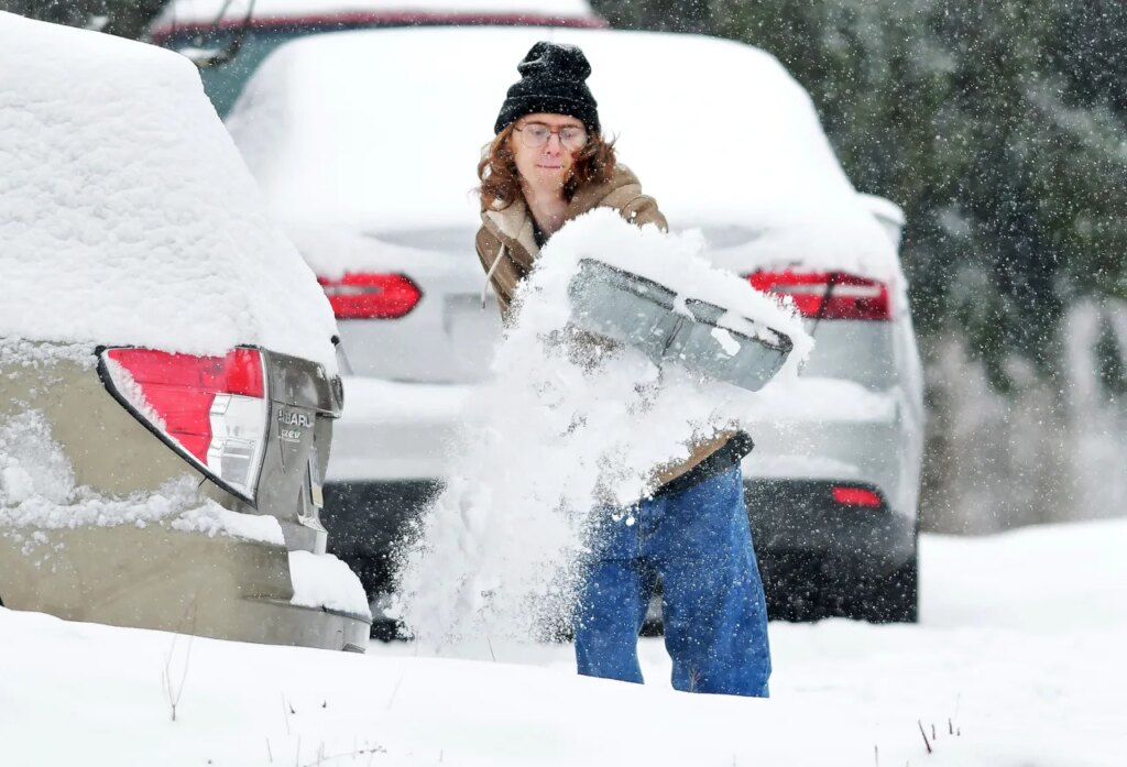 Syracuse Records Snowiest Seasonal Start in Nearly a Decade, Weather Experts Report