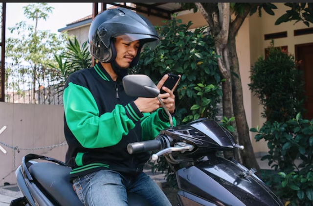 Boost Your Earnings: 5 Essential Apps Every Ride-Hailing Driver Needs to Install Now