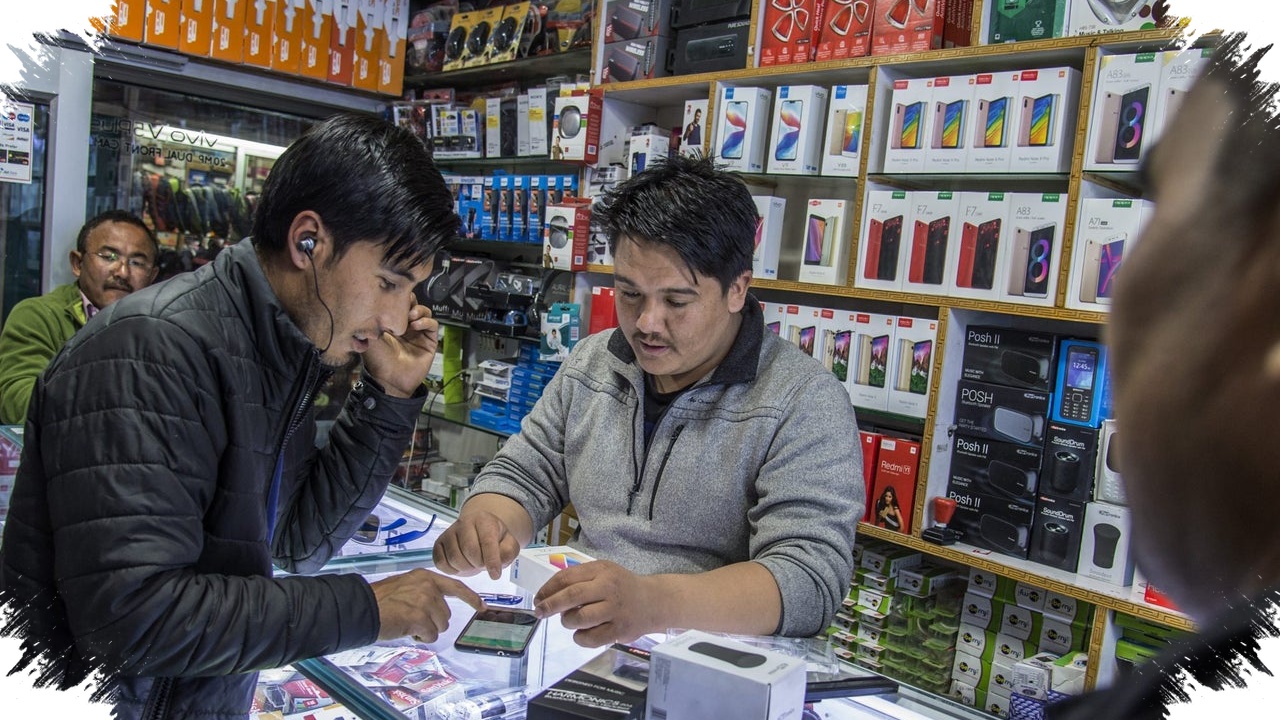 Original Phones and Wider Reach, Erajaya Makes Smartphone Buying Easier Across Indonesia