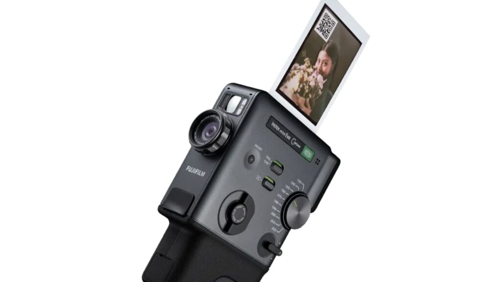 Fujifilm Brings Instax Mini Evo Cinema to Indonesia, Hybrid Camera Adds Video and QR Code Prints