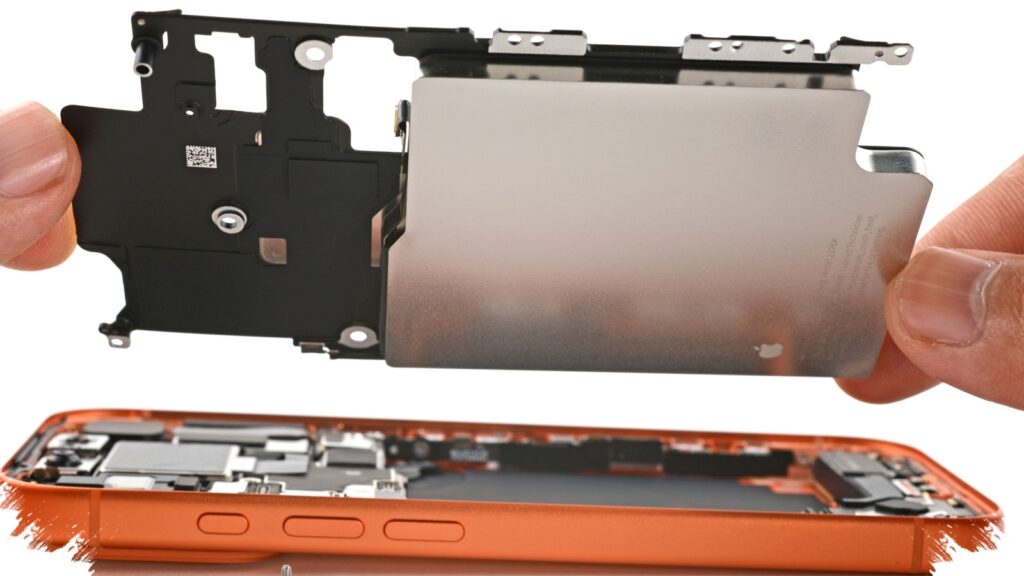 Aluminum iPhone 17 Pro Max Bends and Scratches, China’s Repair Shops Restore It Like New