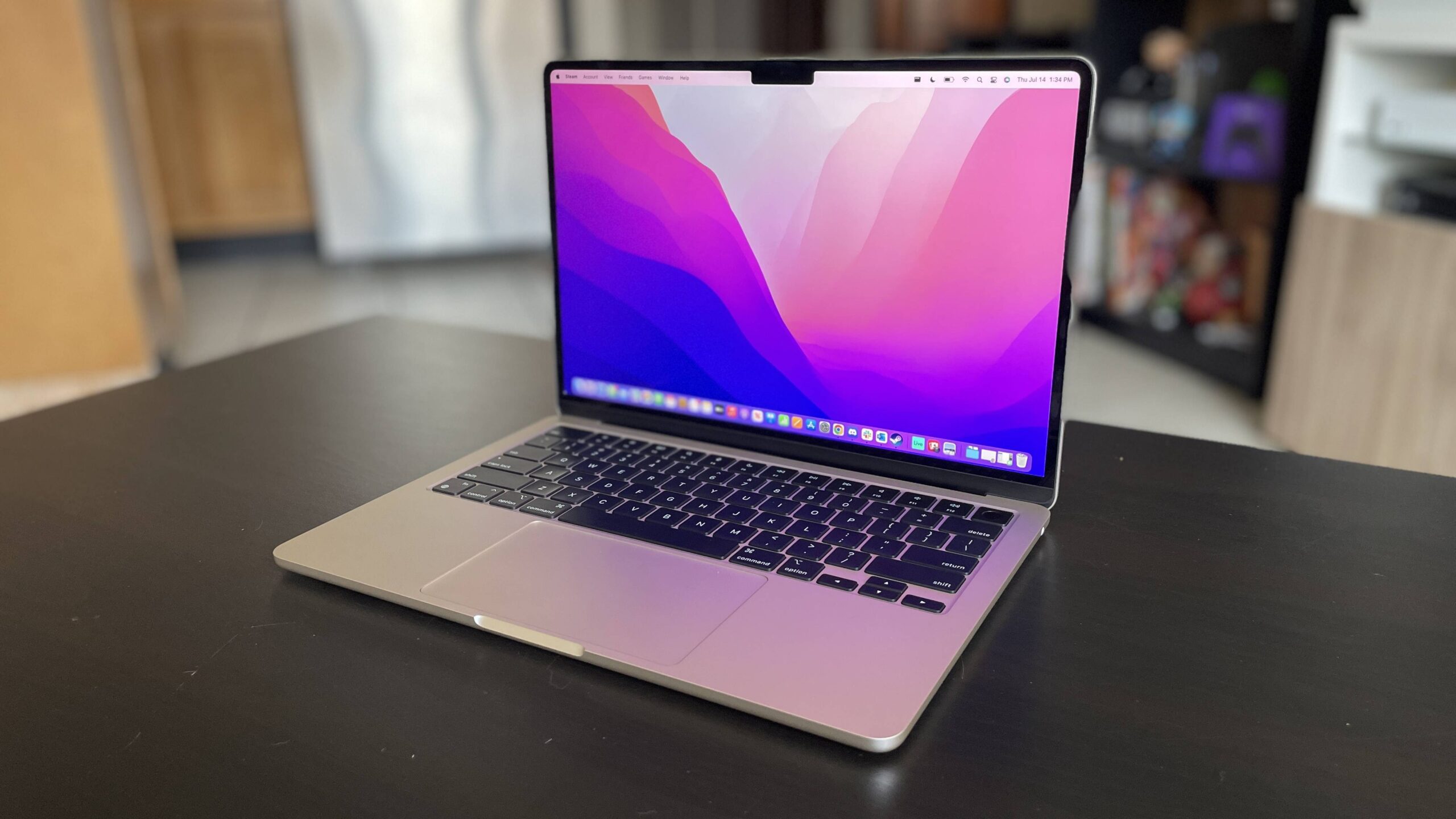 MacBook Air M2 Still Feels Like A Smart Buy In 2026, Thin, Light, And Long-Lasting