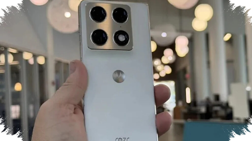 Samsung, Google, Honor, and More Give Razr Fold Unexpectedly Tough Competition