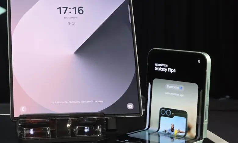 Samsung’s Rollable Phone Plans Point to a New Fight Over the Future of Mobile Screens