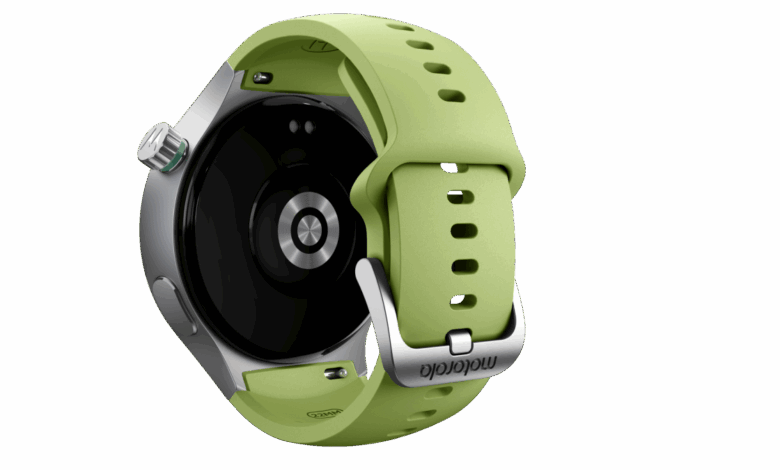 Moto Watch Pushes Battery Life to 13 Days, Motorola’s New Wearable Pair Stays Practical