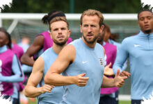 Mexico Fans Turn England’s Hotel Arrival Into a Boos-and-Chants Welcome