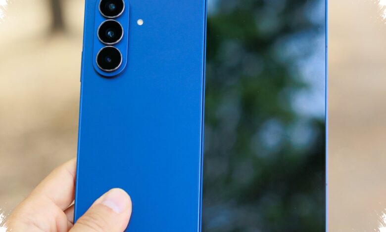 Samsung Clears Its Instagram, and the Foldable Hint Is Hard to Miss