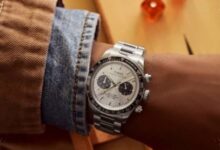 Timex’s Small Retro Watch Leans on Ice Blue, and the Detail Does Most of the Talking