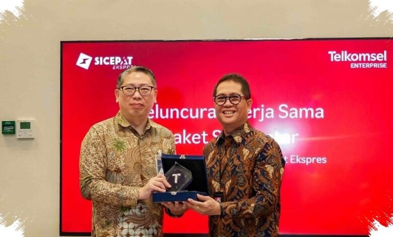 Telkomsel and SiCepat Launch a Courier-Only Internet Package Built for the Road