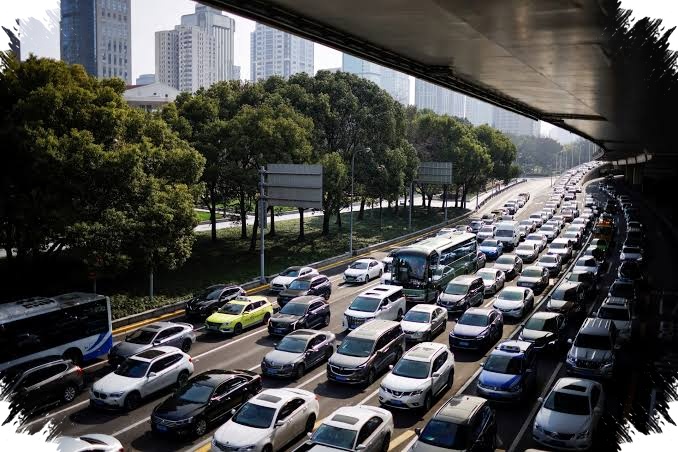 A Wave of New SUVs and Hybrids May Make Buyers Hold Back in Late 2026