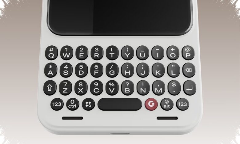 Clicks Communicator Brings Back BlackBerry Style, But Runs on Android