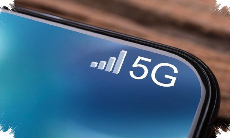 XLSmart Takes the Biggest 700 MHz Block, Telkomsel Leads the 2.6 GHz Auction
