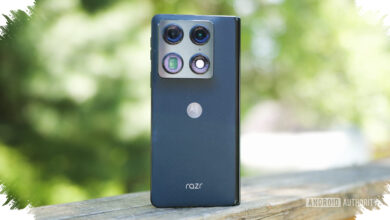 Motorola Razr Fold Brings a 6,000 mAh Battery and 165 Hz Cover Display to Foldables