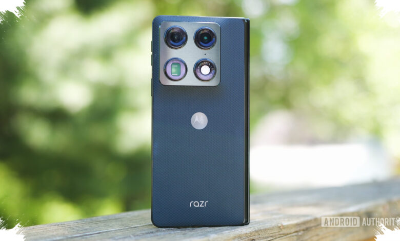 Motorola Razr Fold Brings a 6,000 mAh Battery and 165 Hz Cover Display to Foldables