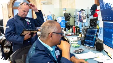 Oil Surge and Chip Sell-Off Put Wall Street on Edge Ahead of Big Tech Earnings