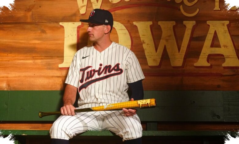 Twins and Phillies Reach Back in Time for Field of Dreams Uniforms With Meaning