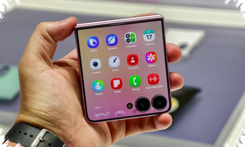 A Bigger Cover Screen Meets Conservative Charging on Samsung’s Galaxy Z Flip 8